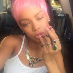 rihanna capelli rosa macchina 3
