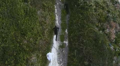 Walking-With-Elephants-videoclip-ten-walls