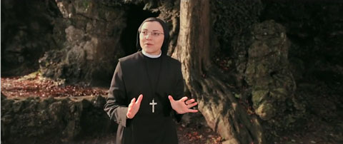 Blessed-Be-Your-Name-videoclip-suor-cristina