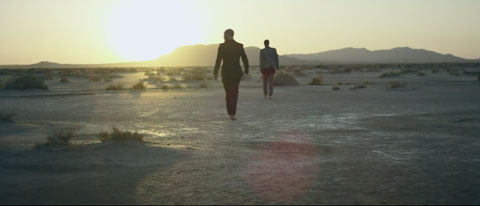 Walking-in-the-Sun-official-videoclip-pang