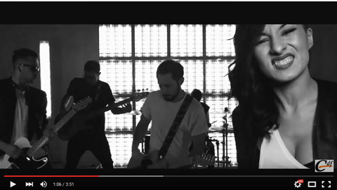 invisible-videoclip-keys-and-cages