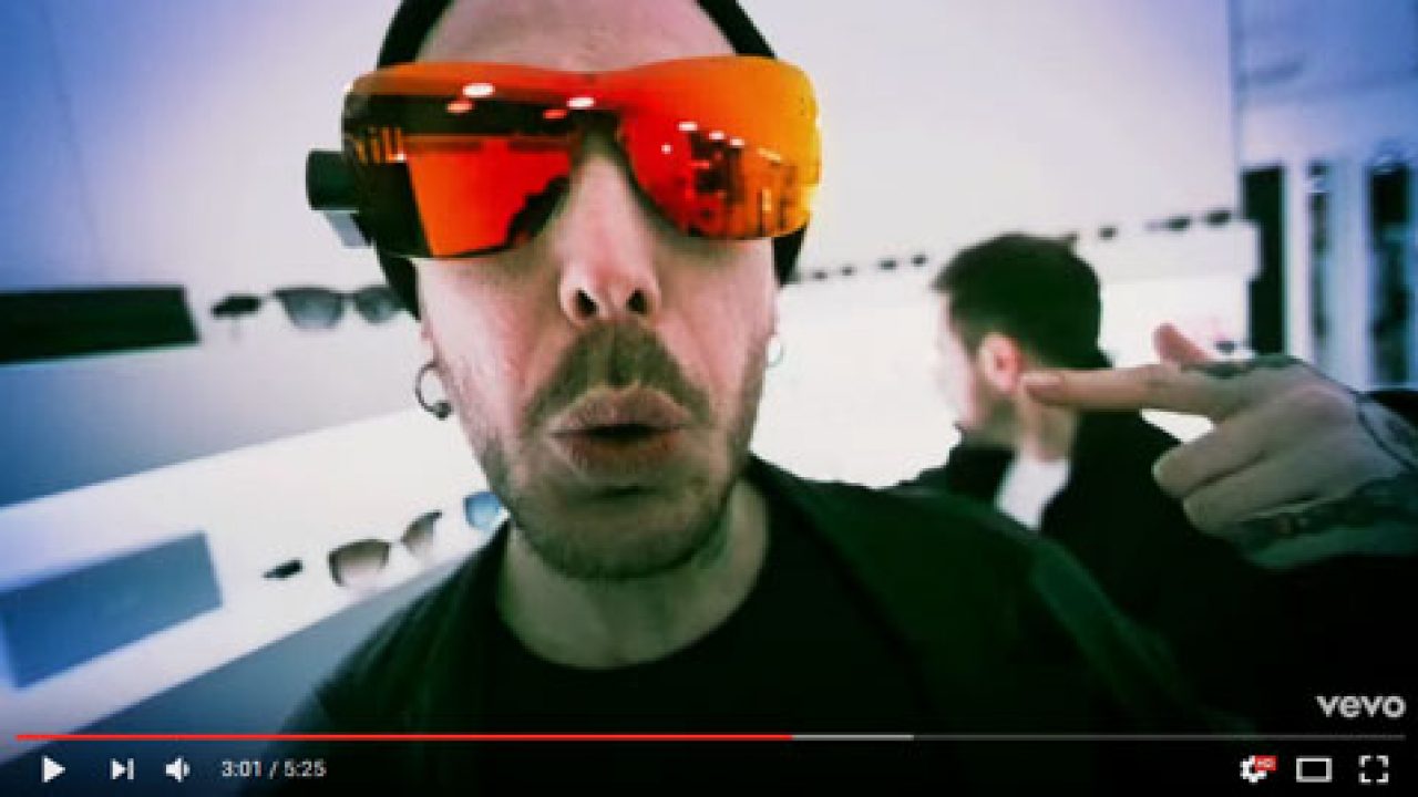 Coez: guarda il video del doppio nuovo singolo Taciturnal ft. Gemello e  Occhiali Scuri feat. Gemitaiz + testi - Nuove Canzoni