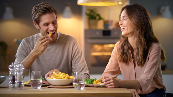 frame dello spot forno country mccain