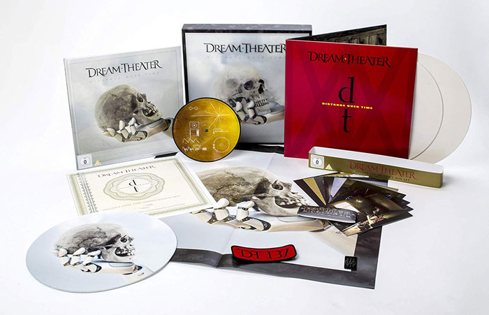 la Deluxe Collectors Box Set di distance over time