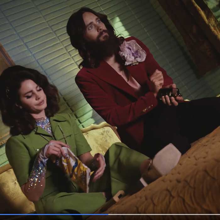 pubblicità gucci guilty 2021 con lana del rey e jared leto