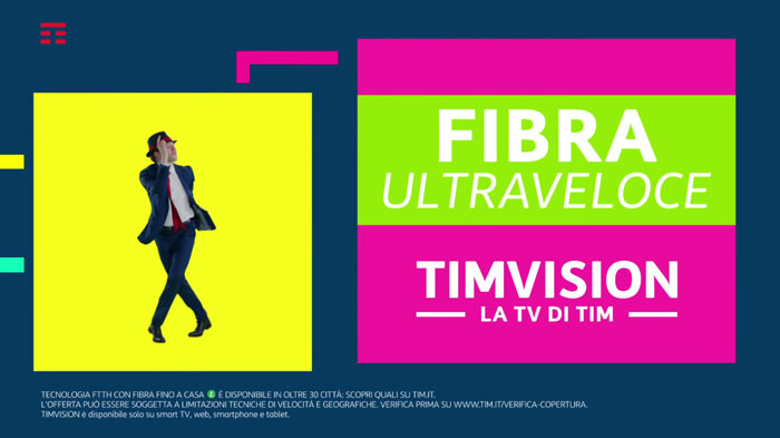 frame della pubblicità tim fibra sanremo 2019 90esimo anniversario Topolino