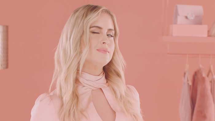 pubblicità Labello Crayon 2020 con valentina ferragni