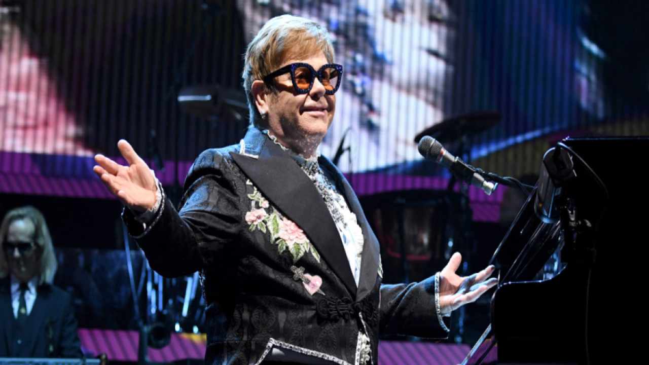 Elton John concerti annullati