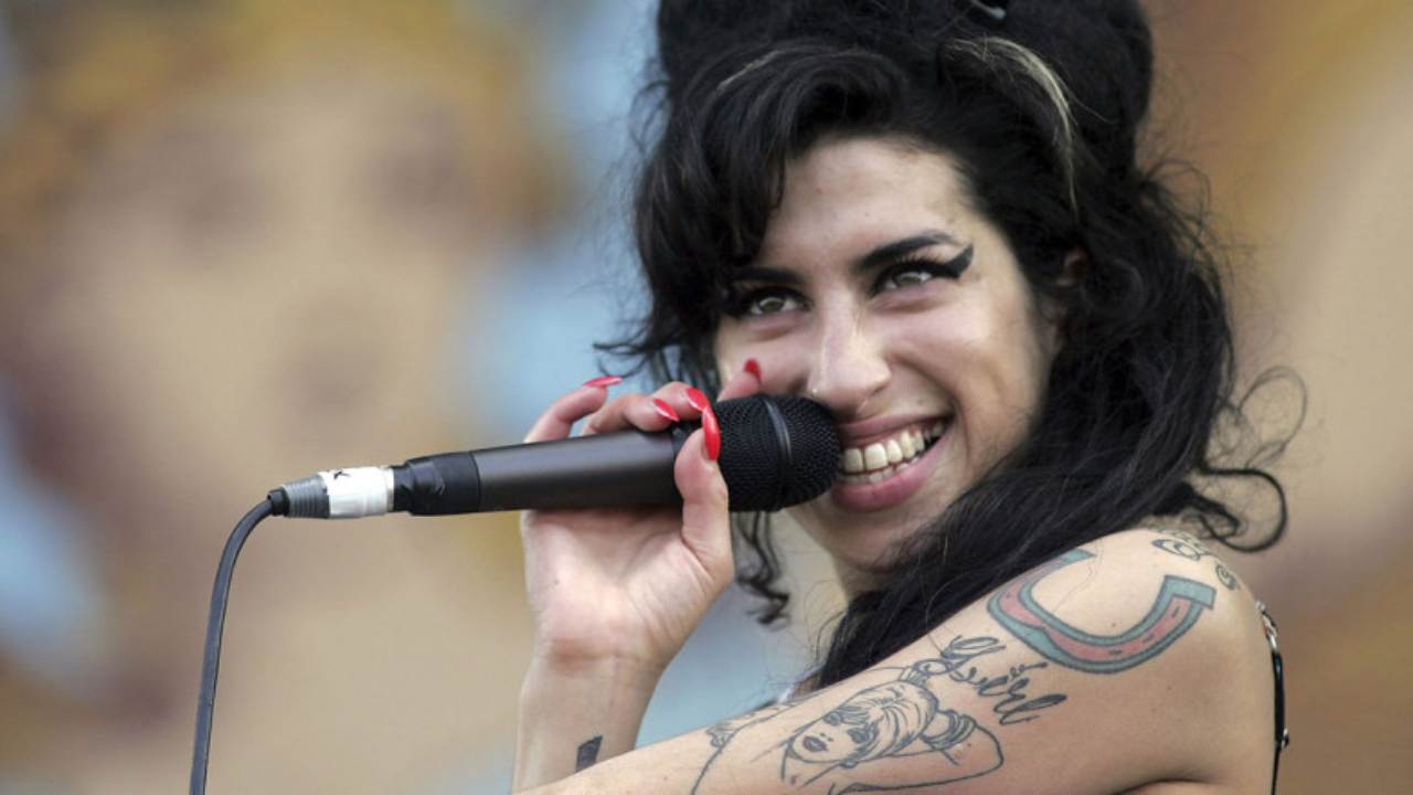 Amy Winehouse mostra